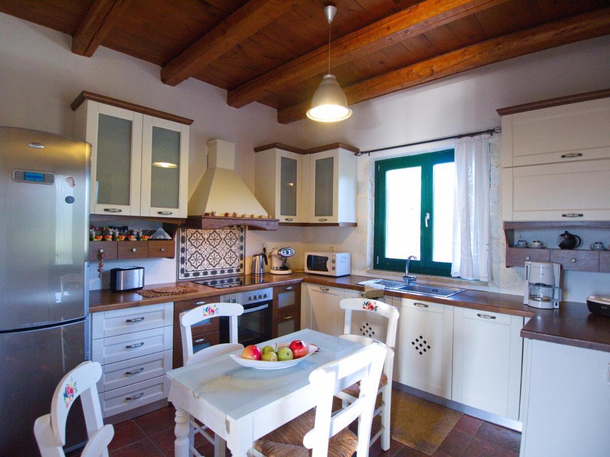 Villa Amvrosia Nr Kalives Crete Arménoi Exteriör bild