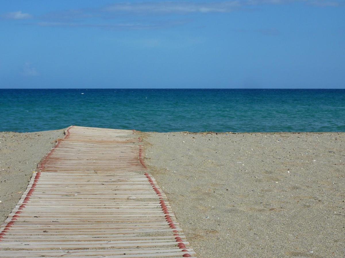 Villa Amvrosia Nr Kalives Crete Arménoi Exteriör bild